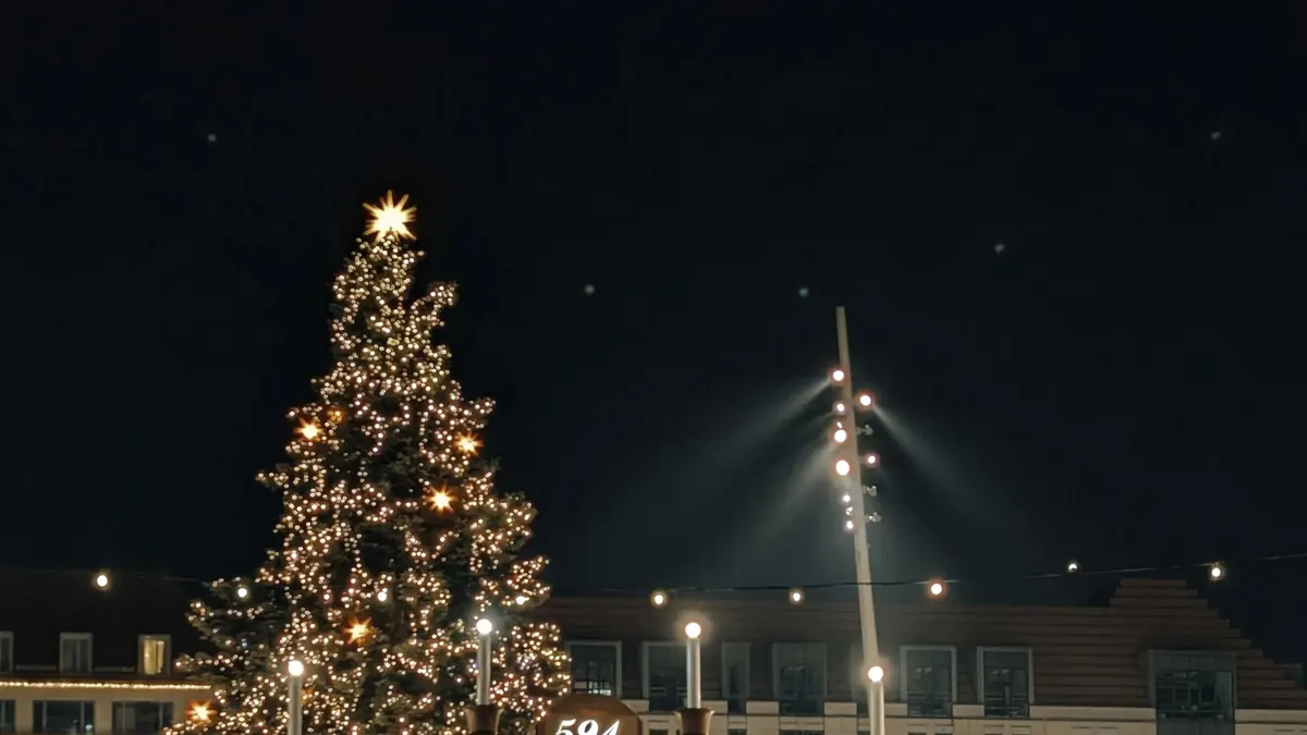 Christmas Capitals: mercados navideños en tren – Budapest · Bratislava · Viena · Praga · Dresde
