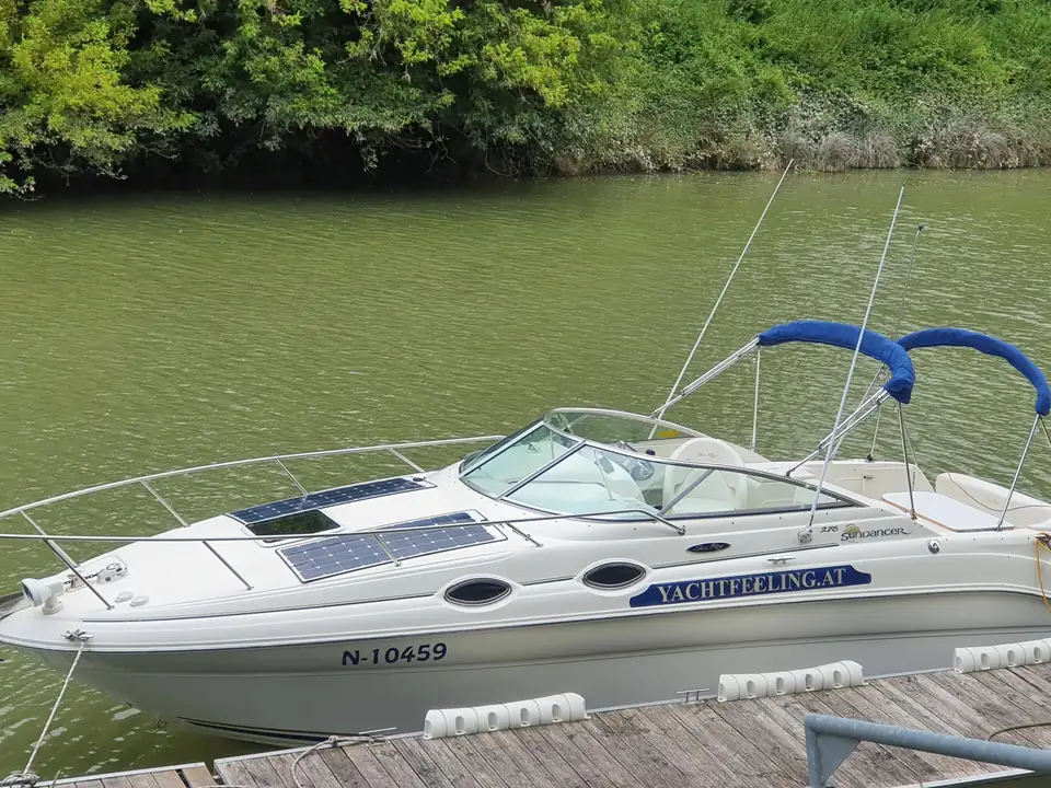 Danube Yacht Experience Vienna – Rent a luxury motor boat 🚤 – photo 4