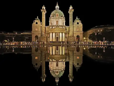 Free Walking Tour Vienna at Night – photo 4