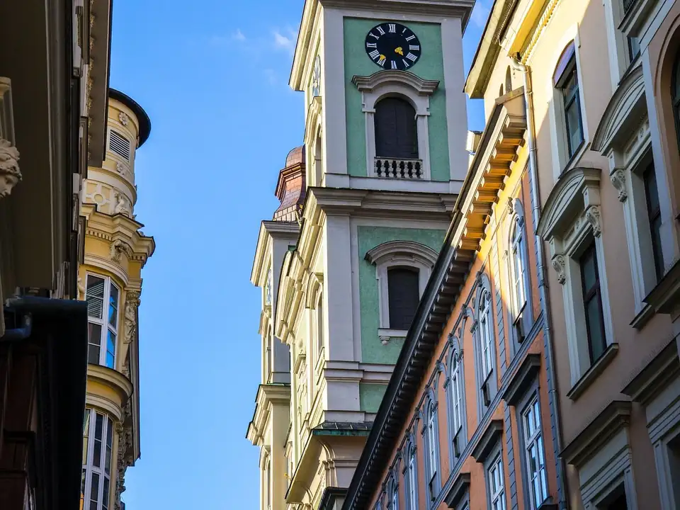 Tour a piedi privato di Linz: tour esclusivo in piccolo gruppo con degustazione della torta di Linz – foto 2