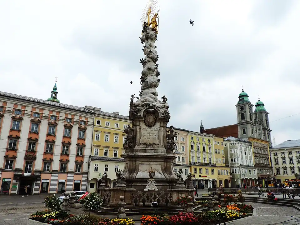 Tour a piedi privato di Linz: tour esclusivo in piccolo gruppo con degustazione della torta di Linz – foto 5