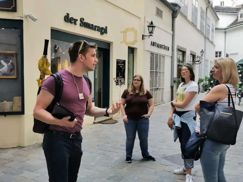 Vienna’s hidden gems: Hidden courtyards, legends, and symbols – photo 2