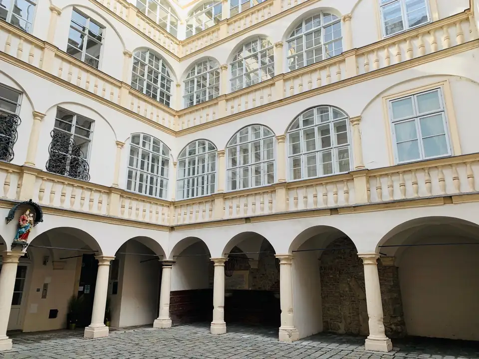 Vienna’s hidden gems: Hidden courtyards, legends, and symbols – photo 4