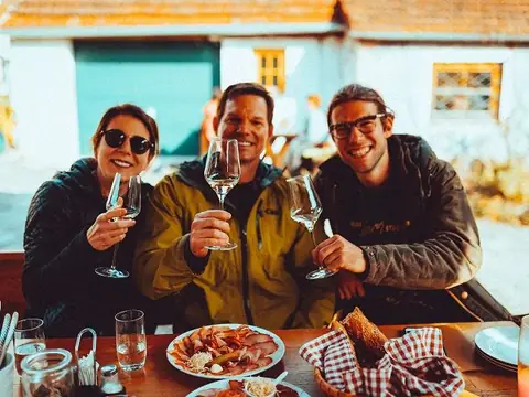 Private Wachau Valley Tour: Wine Tasting & E-Bike – photo 2
