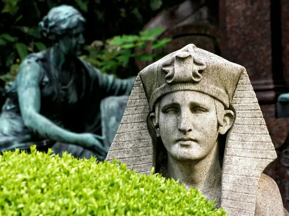 Walking tour at magical central cemetery of Vienna – photo 2