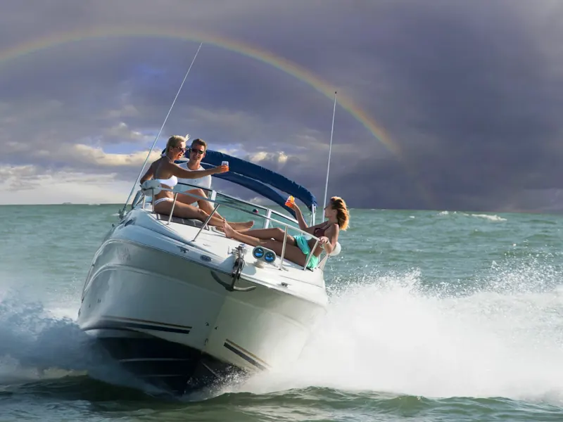 Danube Yacht Experience Vienna – Noleggia un motoscafo di alta gamma 🚤 – Prime Tours Vienna