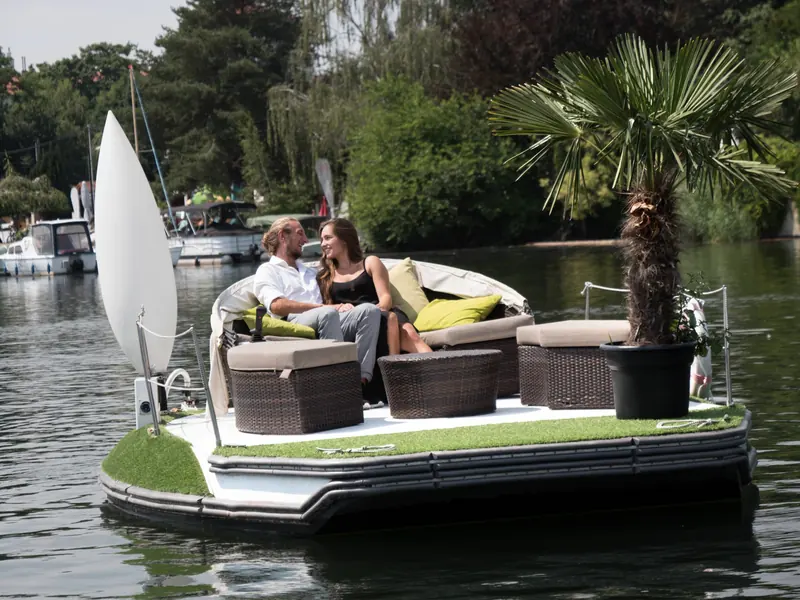 Floating Oasis: noleggio e-boat sul Vecchio Danubio a Vienna – Prime Tours Vienna