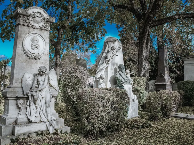 Tour a piedi nel suggestivo cimitero centrale di Vienna – Prime Tours Vienna